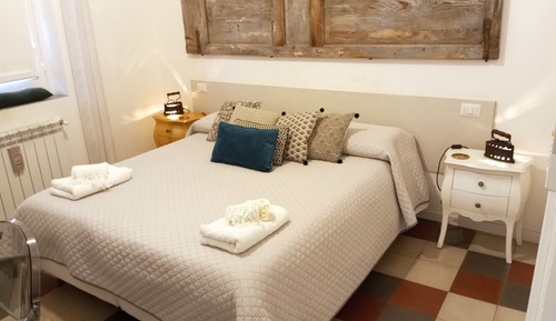 Apartamento romántico, baño privado, vistas al mar