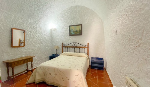 Cueva Studio, 2 personas