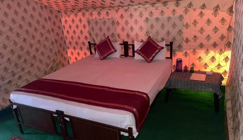 Tienda Deluxe, 1 cama doble, no fumadores, vistas al valle
