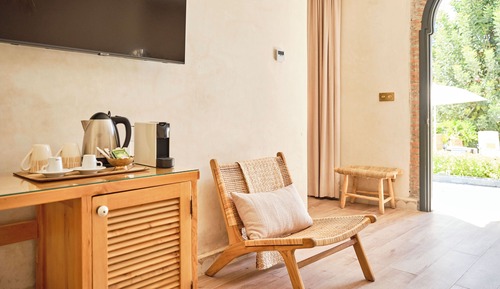 Habitación Deluxe con 1 cama doble o 2 individuales, vistas a la piscina
