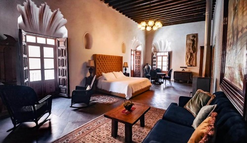 Habitación superior, chimenea