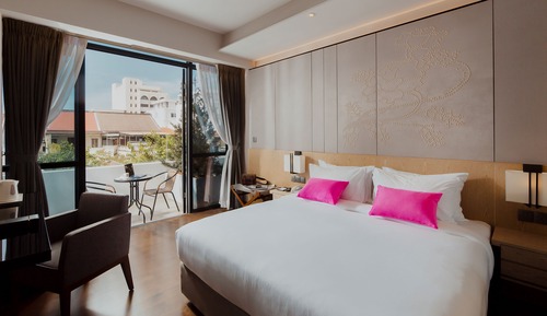 Premier King Room
