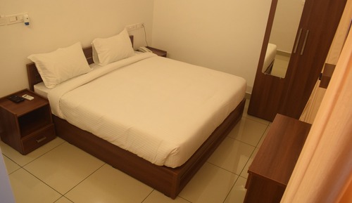 Habitación estándar, 1 cama de matrimonio, accesible para personas con discapacidad, no fumadores