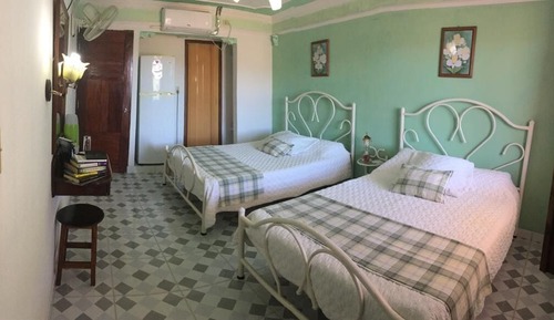 Habitación familiar, 2 camas dobles, fumadores, vistas al mar