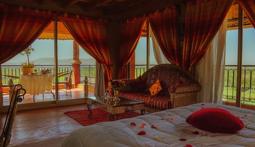 Suite (Tazroute)