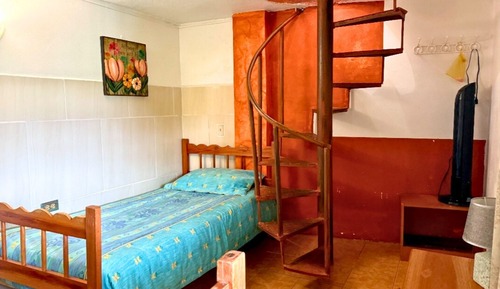 Apartamento familiar, varias camas, no fumadores (Floral)