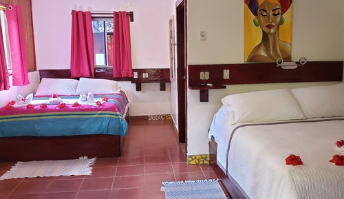 Family Room, 2 Queen Beds, Non Smoking
