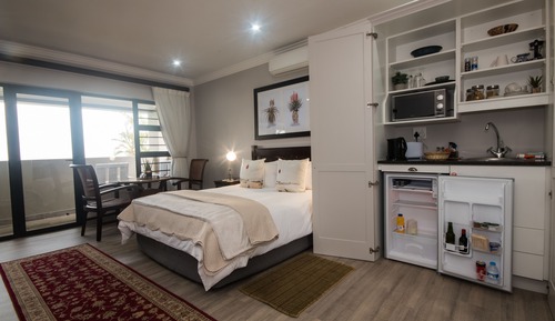 Habitación (Road Facing)