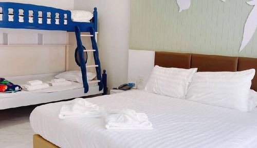 Grand Bunk Bed Pool Access