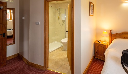 Habitación individual, baño privado