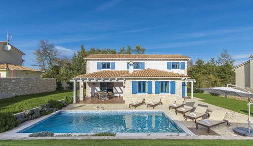 Villa de lujo, 4 habitaciones, piscina privada (Kvinta)
