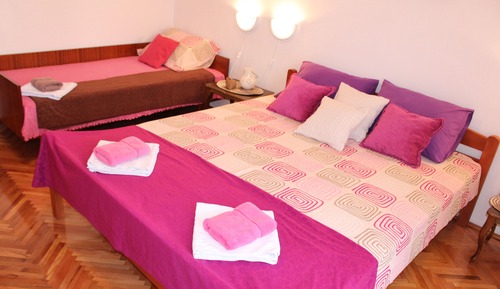 Apartamento clásico, varias camas, vistas al mar