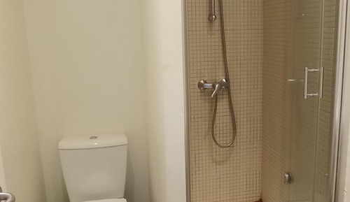 Habitación triple económica (Outside Private Bathroom)