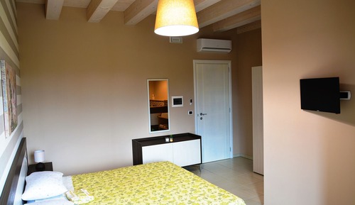 Habitación Confort con 1 cama doble o 2 individuales, accesible para personas con discapacidad