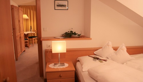Suite junior, balcón, en la zona del jardín
