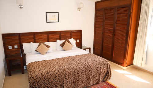 Habitación básica con 1 cama doble o 2 individuales, no fumadores