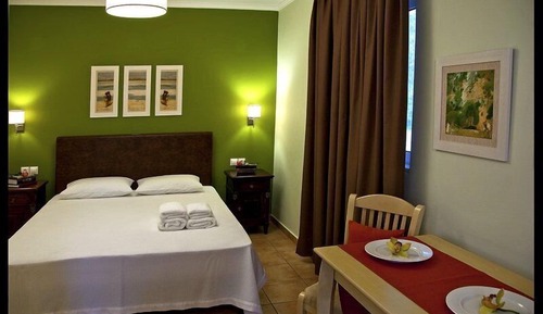 Estudio (2 Adults)