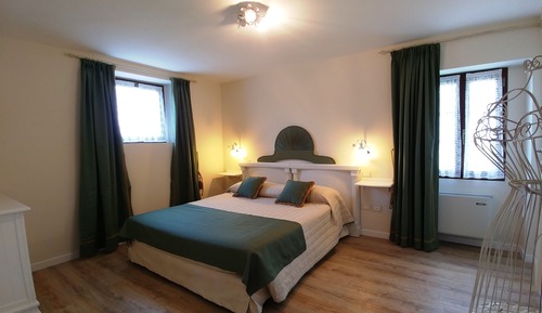 Habitación doble de uso individual, 1 cama de matrimonio, no fumadores, vistas al jardín
