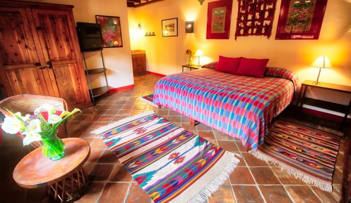 Habitación Premium doble, 1 cama de matrimonio grande, no fumadores, vistas al patio (Rosa)
