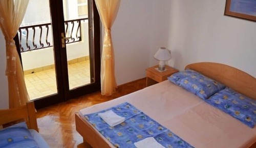 Apartamento, 3 habitaciones, balcón, vistas al mar