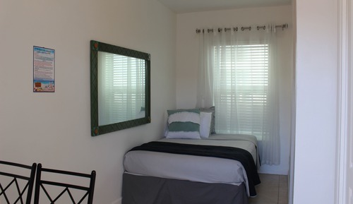 Estudio, 1 cama individual, vistas parciales al mar