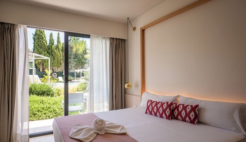 Habitación exclusiva doble, vistas al jardín, junto a la piscina