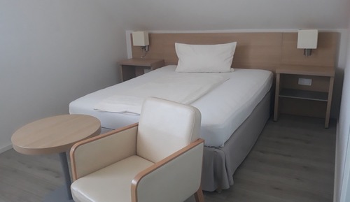 Habitación doble, baño privado