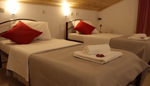 Habitación con 2 camas individuales