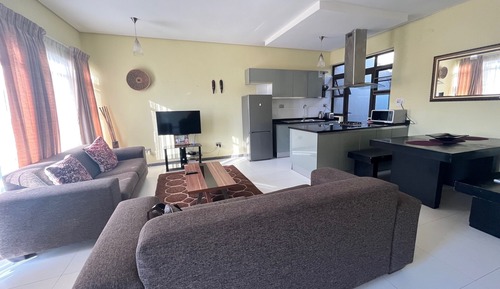 Apartamento familiar, 3 habitaciones, vistas al jardín