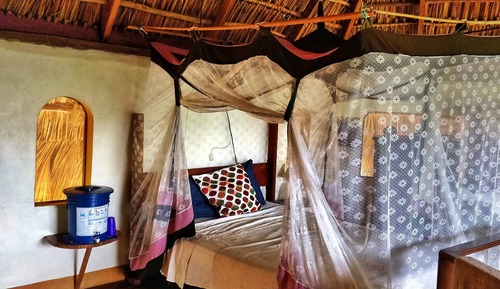 Cabaña Confort, 1 cama doble, vistas al jardín (Sol)