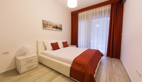 Apartamento, 1 habitación, terraza, vistas parciales al mar