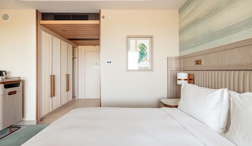 Habitación superior, 1 cama de matrimonio grande (Side View)