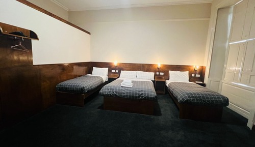 Habitación cuádruple estándar