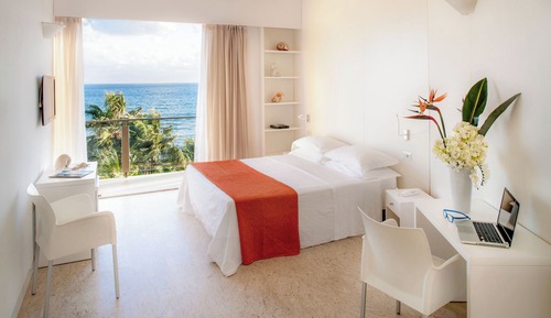 Habitación panorámica con 1 cama doble o 2 individuales, balcón, vistas al mar (Superior)