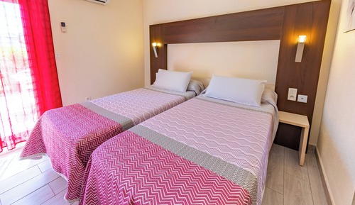 Habitación exclusiva con 2 camas individuales (Terrace)