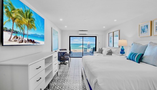 Beachfront Luxury King Room