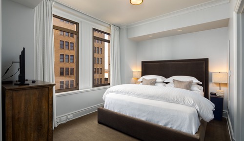 Suite Business, 1 cama de matrimonio grande, vistas a la ciudad