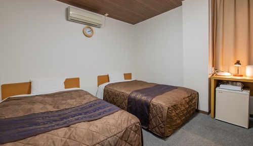 Habitación estándar con 2 camas individuales, no fumadores (with Private Bathroom, Main)