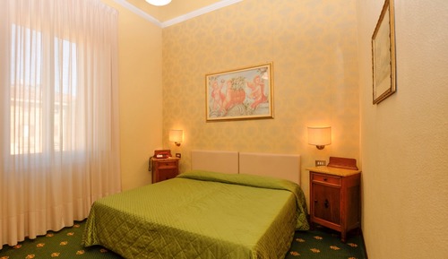Habitación económica con 1 cama doble o 2 individuales