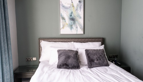 Habitación estándar, 1 cama de matrimonio grande, vistas a la ciudad