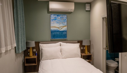 Habitación económica, 1 cama de matrimonio, vistas a la ciudad