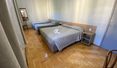 Habitación cuádruple estándar