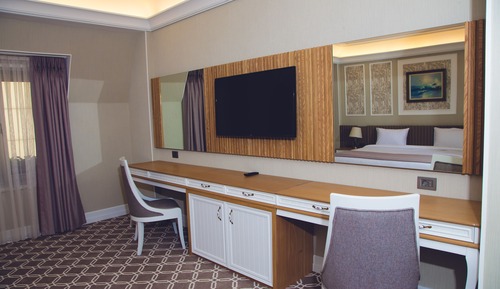 Habitación Deluxe, 1 cama de matrimonio grande, vistas a la ciudad