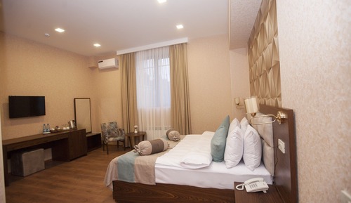 Habitación con 1 cama doble o 2 individuales, accesible para personas con discapacidad
