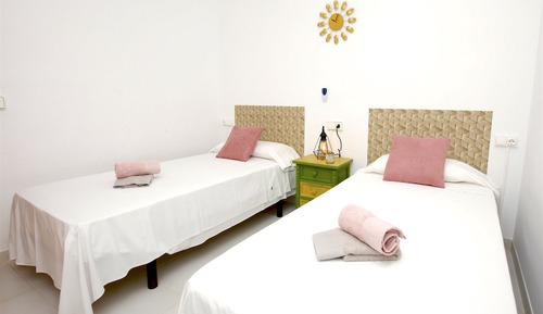 Apartamento, 3 habitaciones, terraza, vistas al mar