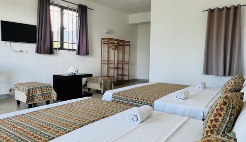 Habitación familiar, varias camas, vistas a la playa