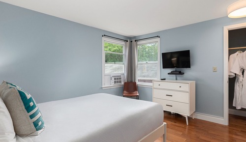 Luxury Suite (two bedroom) 