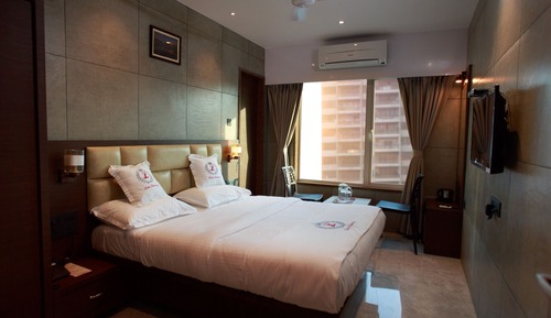 Habitación doble superior, 1 cama de matrimonio grande, vistas a la ciudad