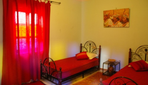 Habitación estándar con 1 cama doble o 2 individuales, vistas a la montaña