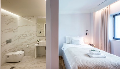 single niche Room